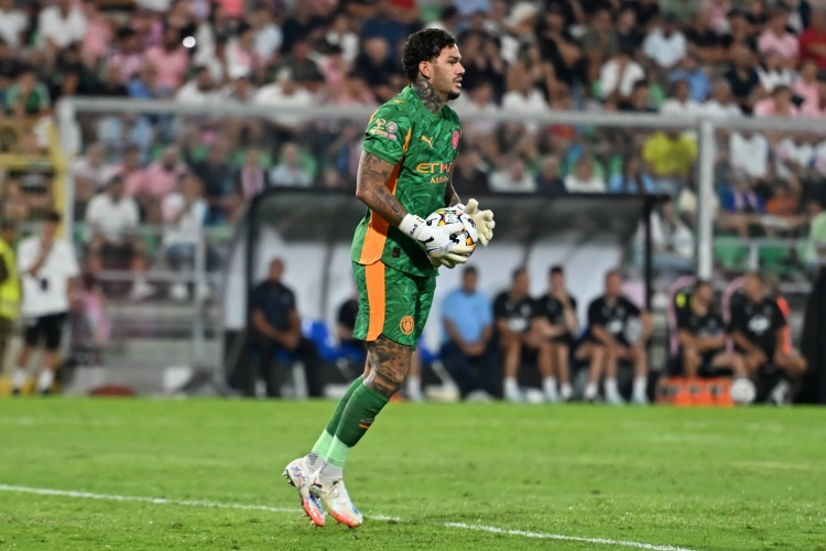 开云体育-德天空报道曼城与加拉塔萨雷就埃德森转会展开积极磋商