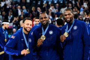 开云APP-杨毅团队：詹杜库退役后没人能达到那种热度 但联盟门面还是有的