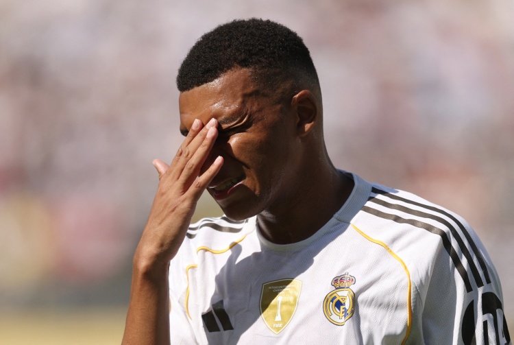 开云体育-皇家奥维耶多球迷因对姆巴佩做出种族歧视动作遭警方拘捕