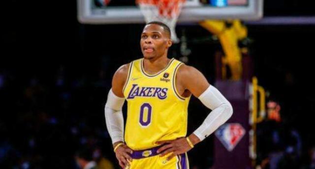 kaiyun-【观察】耻辱不敌重建开拓者 湖人的问题何止韦少